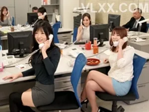 Thấy thư ký ngon, quản lý chuốc thuốc mê nện rồi quay phim lại tống tình